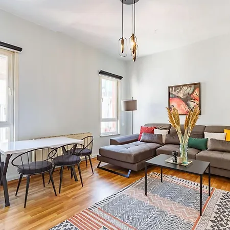 Stylish Flat In Beyoglu